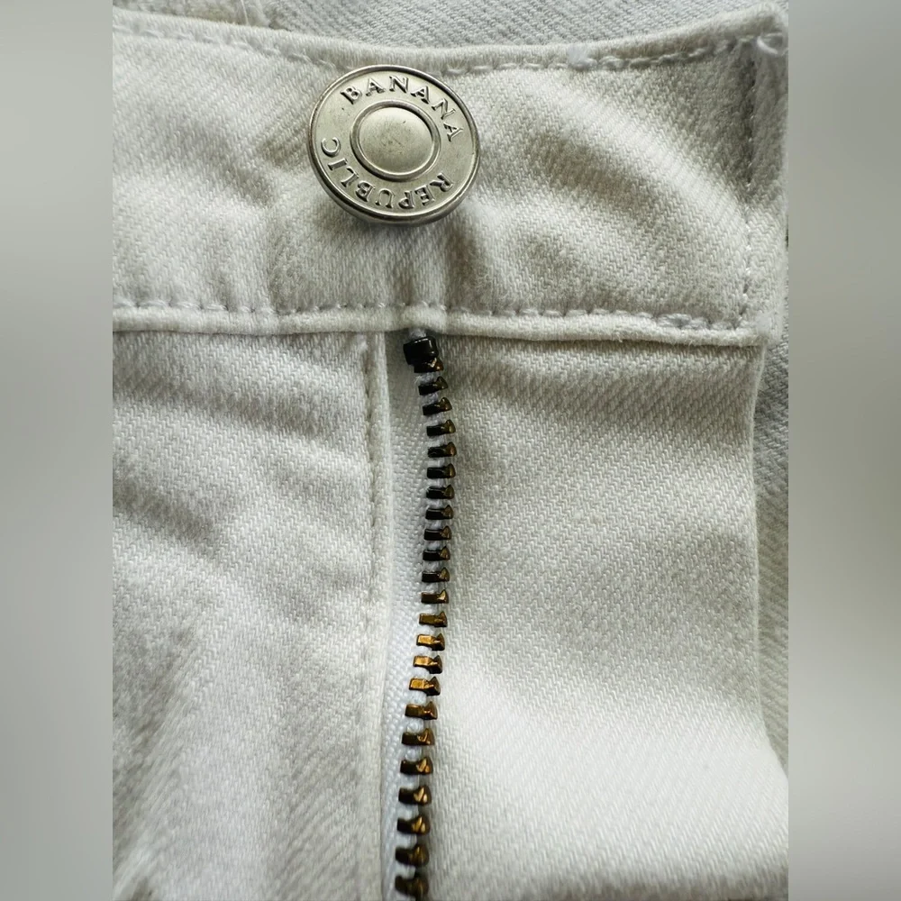 Banana Republic - Women’s White Skinny Jean - Size 28 - Excellent Condition - Picture 6 of 6